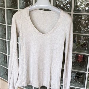 Lululemon long sleeve v-neck shirt